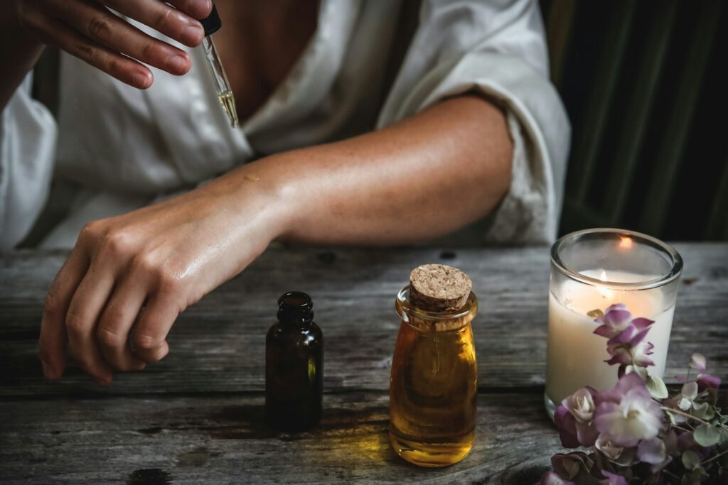 vetiver fragrance oil, young living vetiver, organic vetiver essential oil, vetiver scent