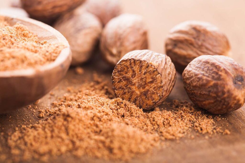 nutmeg, nutmeg oil, fresh nutmeg, whole nutmeg 
