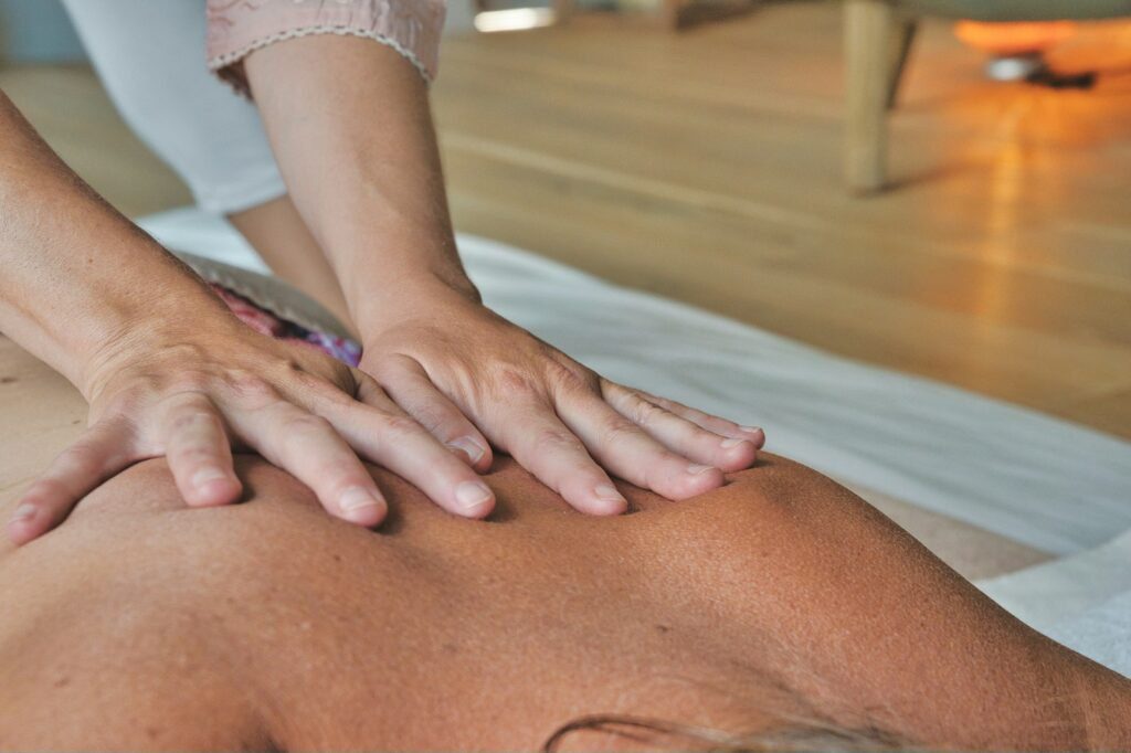 lemongrass oil, aromatherapy, massage, therapy