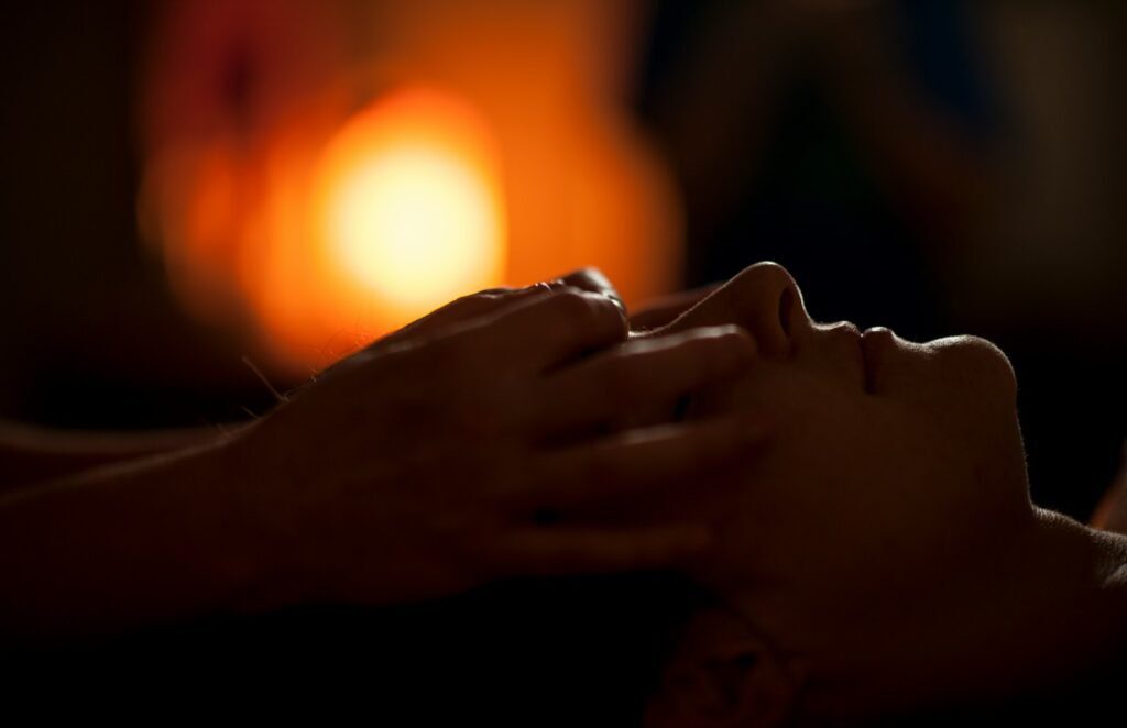 lemongrass oil, aromatherapy, massage, therapy