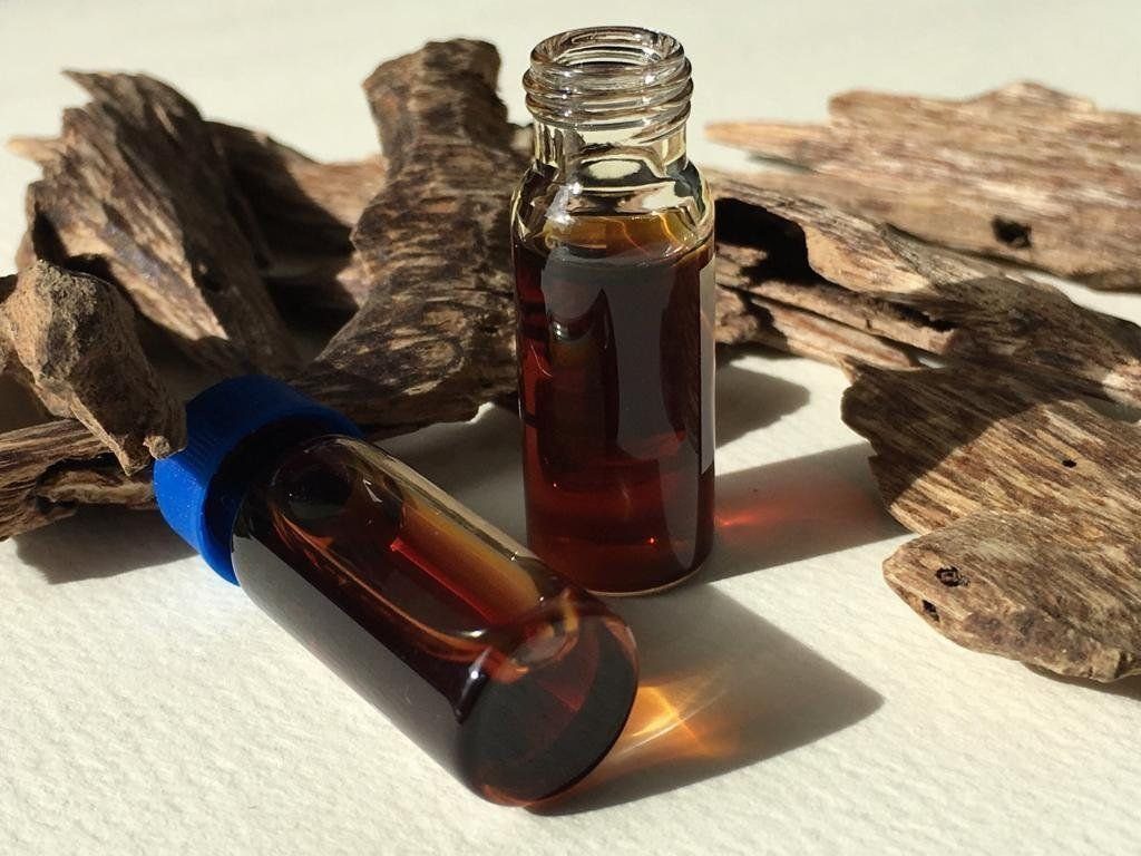 agarwood oil