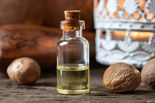 Global Essential Oil, Indonesian Nutmeg Oil (Myristica fragrans): Manufacturer, Exporter & Bulk Sourcing Guide