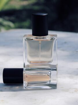 clove oil uses for perfumery, clove oil uses in personal care, agarwood essential oil supplier, agarwood oil uses for what, agarwood oil uses for spiritual