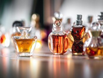 Photo by Ulysse Pointcheval patchouli oil blends for patchouli perfume, patchouli oil for skin, patchouli oil for hair